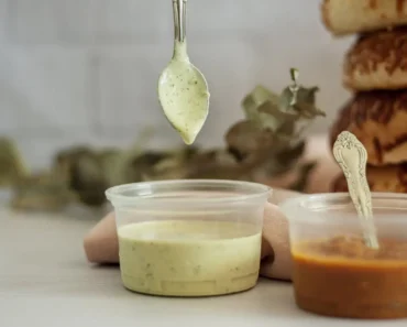 Kitchen DIY: Simple Recipes for Homemade Condiments, Sauces, and Preserves